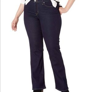 Levi’s Women’s 315 Shaping BootCut Size 33/16